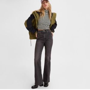 70’s High Flare Levi’s women’s Jeans .! LEVI’S PREMIUM!! Size-26